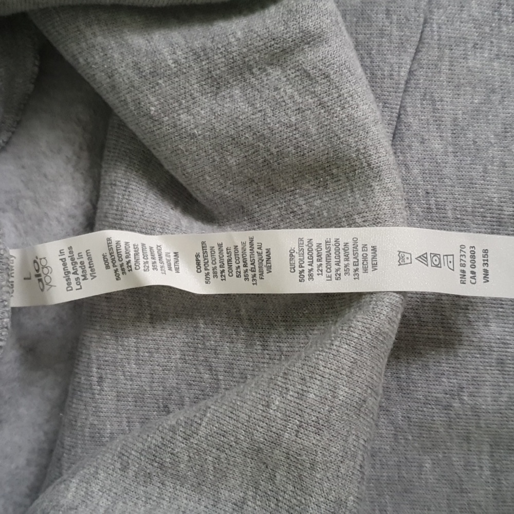 GUC alo funnel neck sweatshirt, size L - Picture 4 of 9